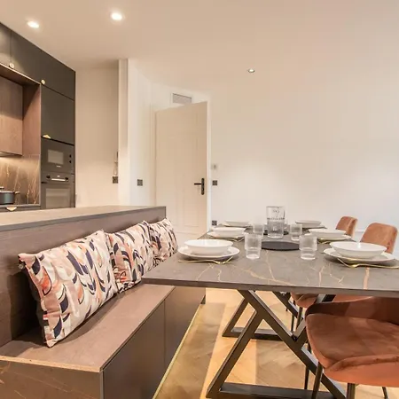 Astoria Hausmannien Apartment