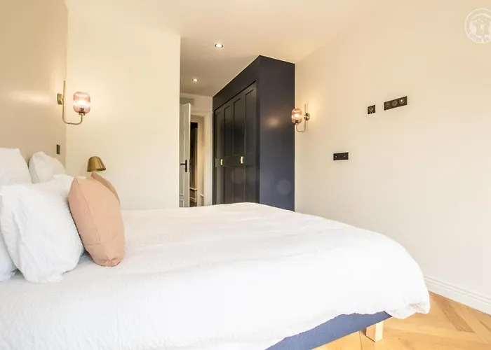 Astoria Hausmannien アパート エクスレバン