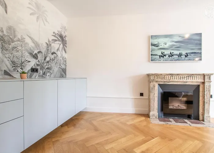 Astoria Hausmannien アパート