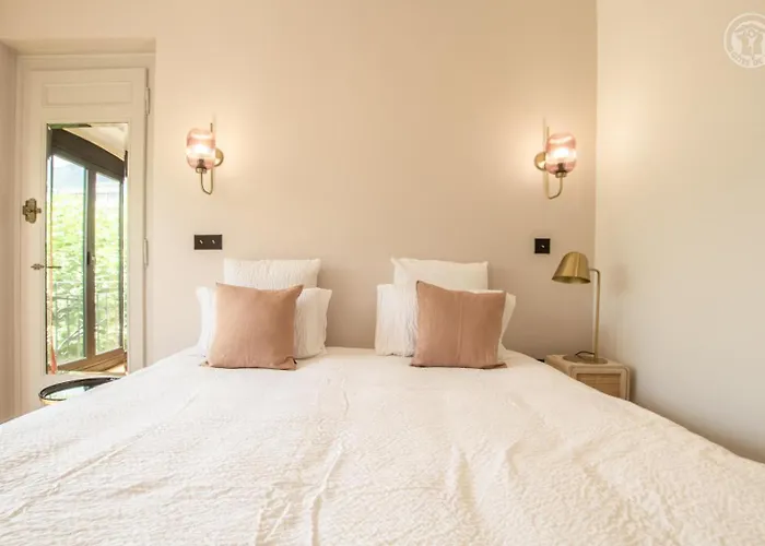 Astoria Hausmannien アパート エクスレバン