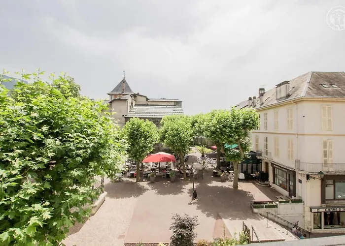 Astoria Hausmannien * エクスレバン